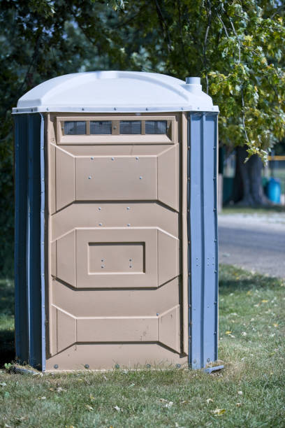 Best Portable toilet rental cost  in Fox Lake Hls, IL